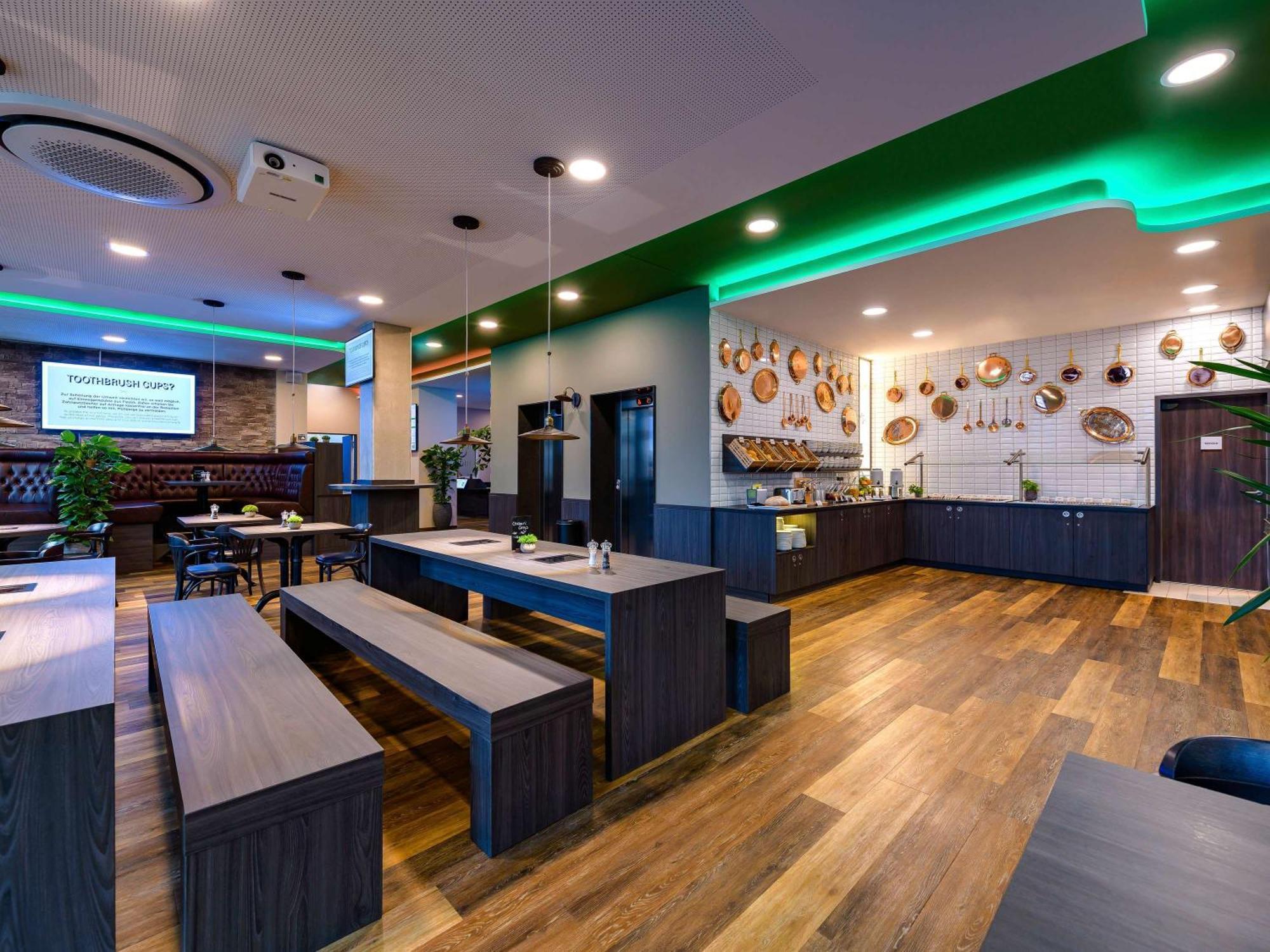 Ibis Styles Kiel City Exterior foto